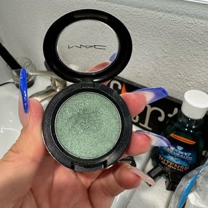 MAC cosmetics mega metal eyeshadow ego